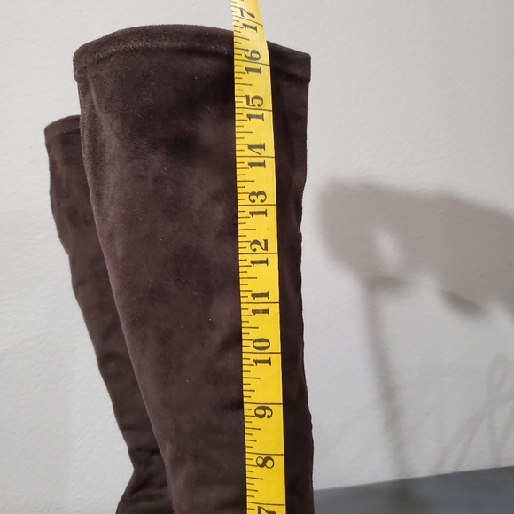 DONALD PLINER CHOCOLATE SUEDE LEATHER BOOTS. 6.5 - Picture 14 of 16